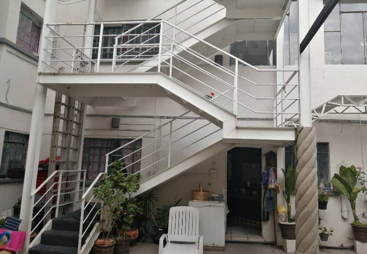 Fabricación de escalera de emergencia - imagen 2